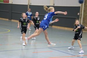 Weibl.D1-Misburg 08.11.25 (9)
